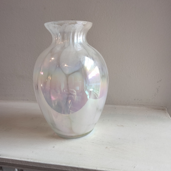 5" iridescent swirl urn mini glass vase - Picture 5 of 9
